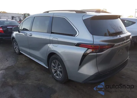 2021 Toyota Sienna Xle z USA, uszkodzony, nr VIN 5TDYRKEC4MS023923